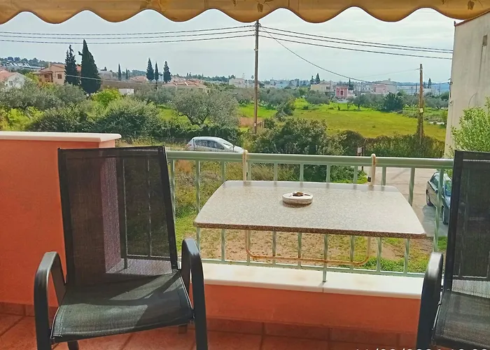στης χαράς 포르토헬리